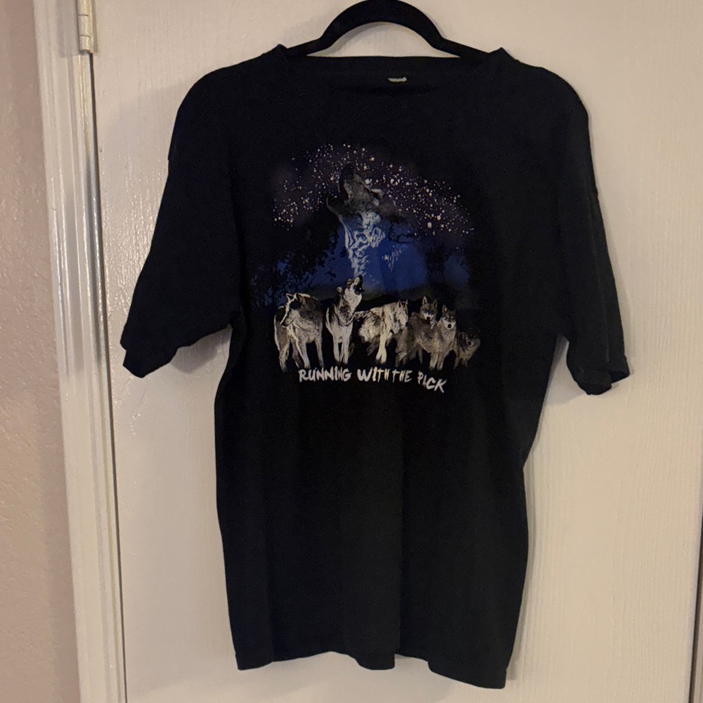 Running With The Pack - Wolf, howling wolf black tshirt. Sz L